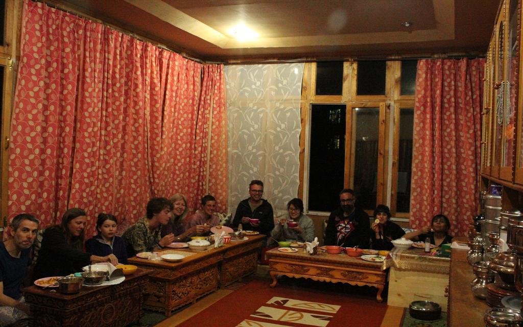 Tsetan Guest House Лех Екстер'єр фото